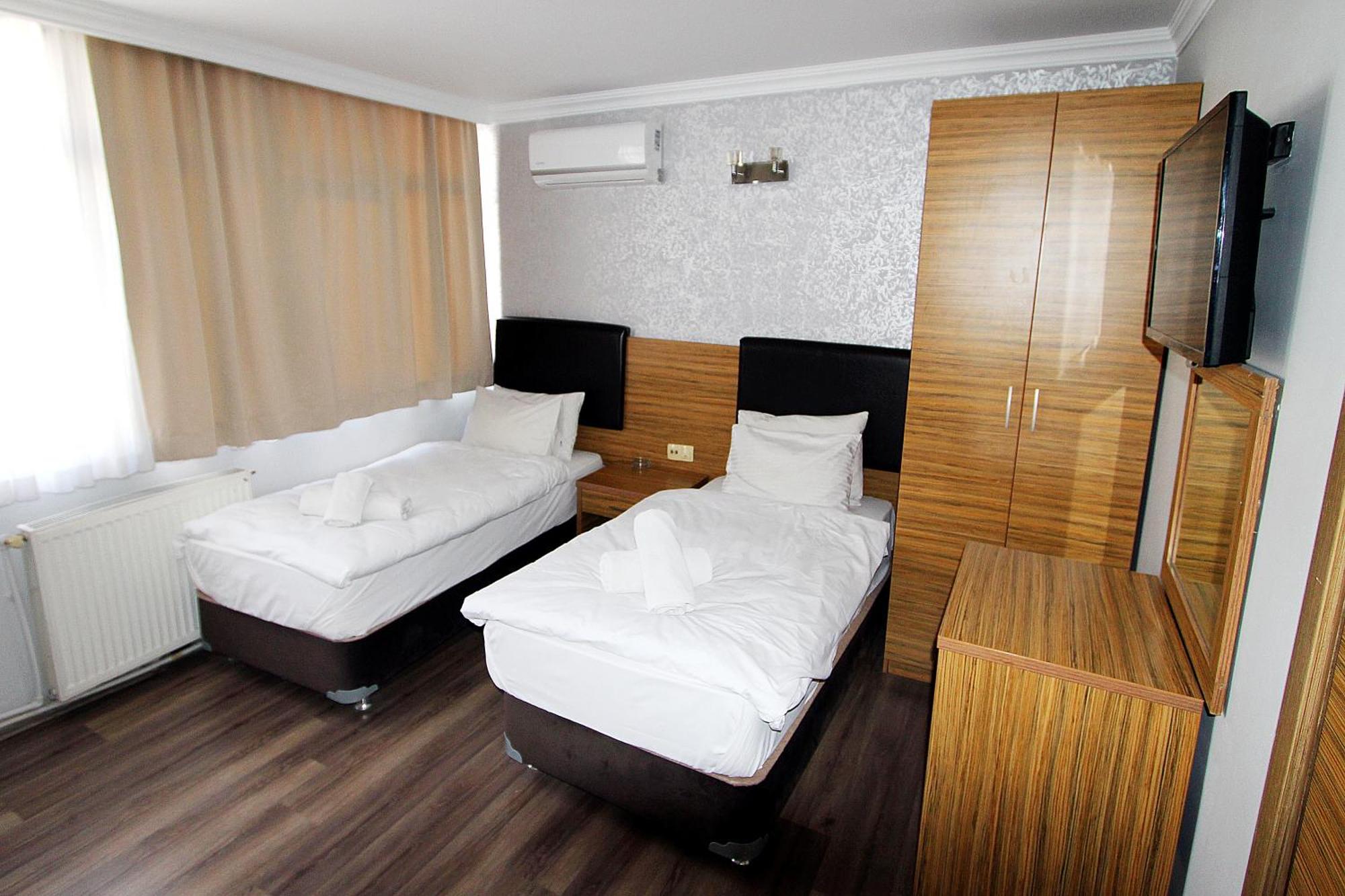 Lyon Hotel Istanbul Exterior foto