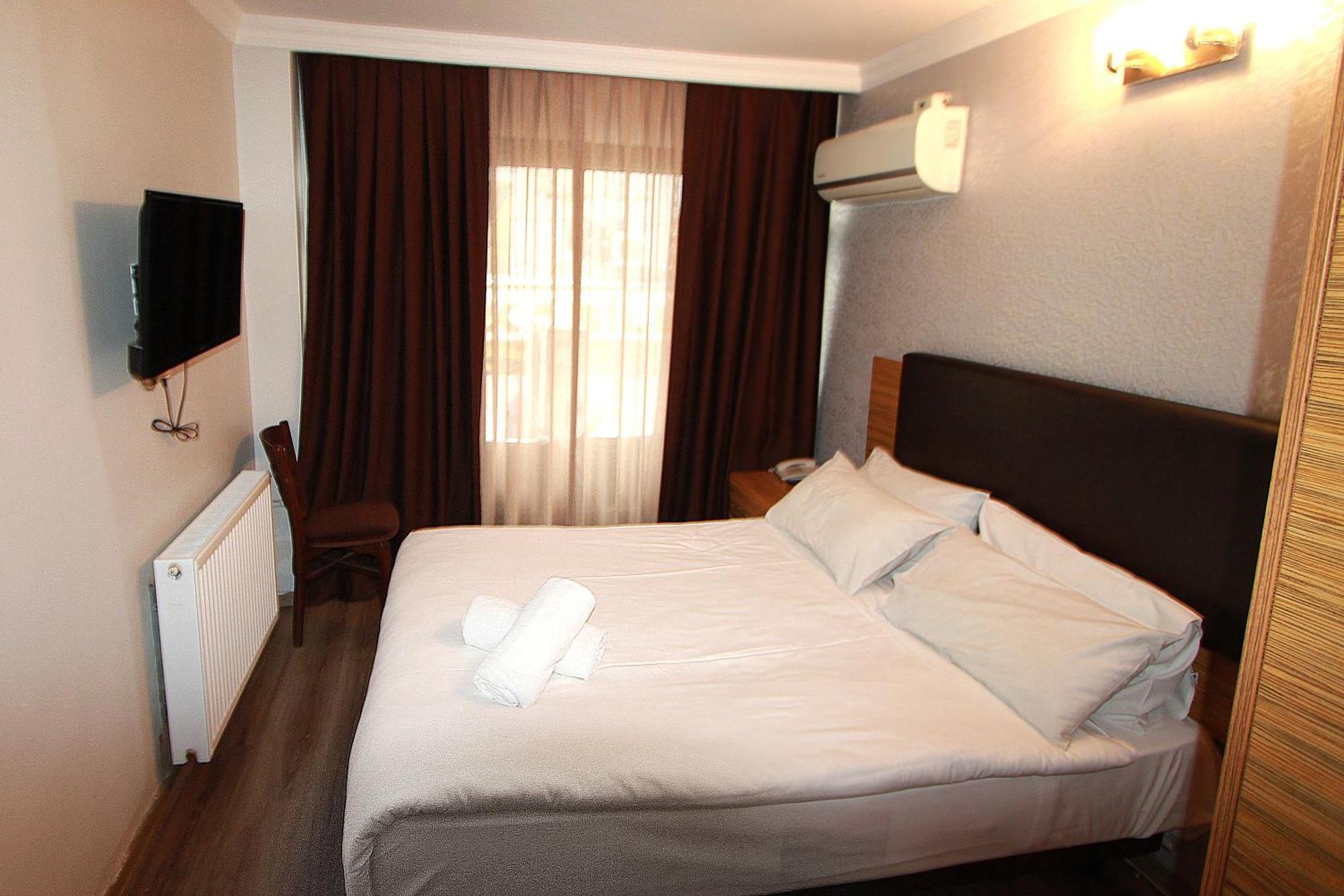 Lyon Hotel Istanbul Exterior foto