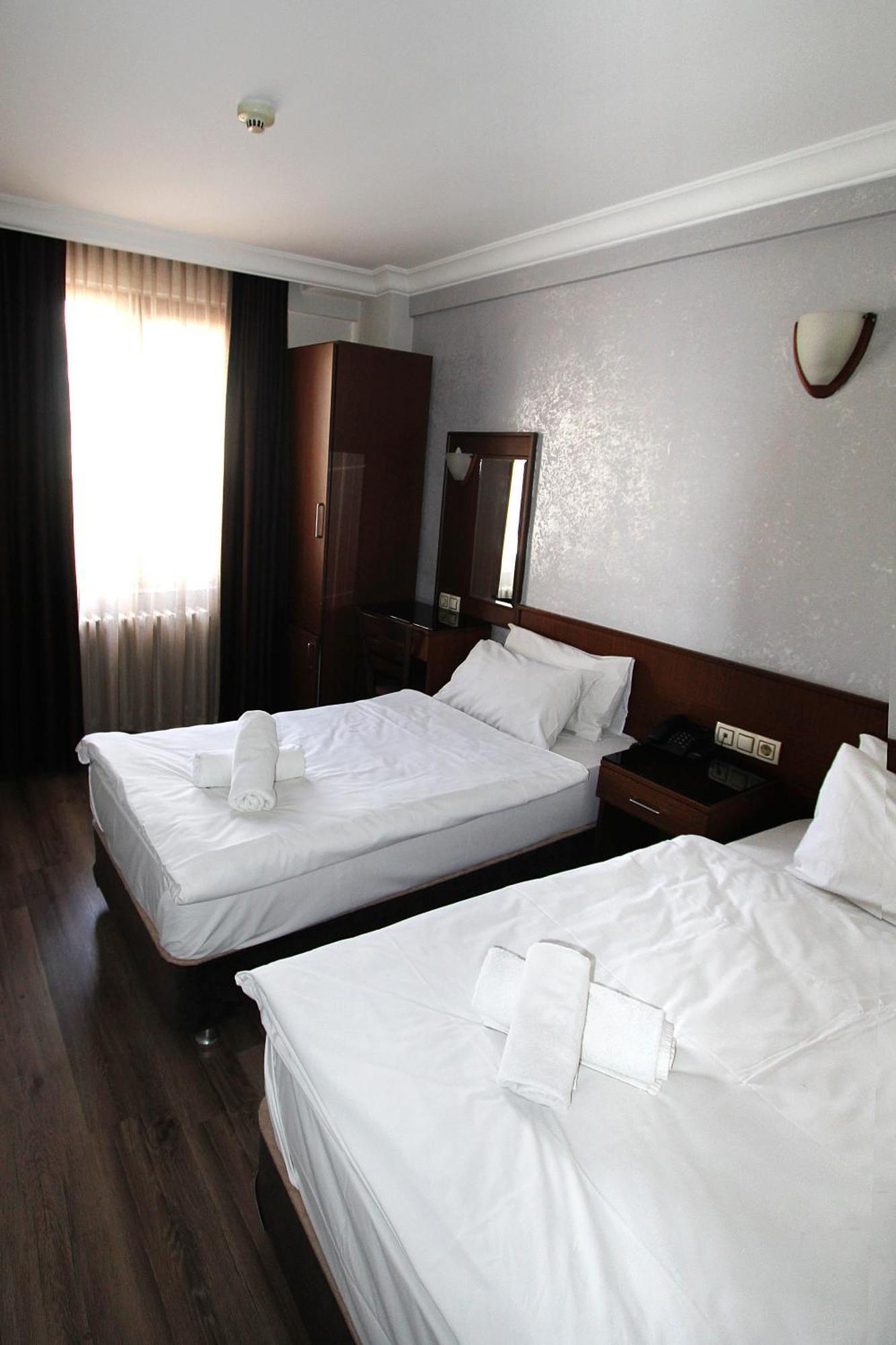 Lyon Hotel Istanbul Exterior foto